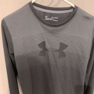 Under Armour long sleeve tee shirt